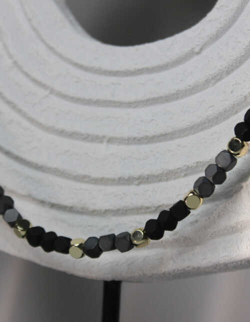 שרשרת חרוזי המטייט כהים | סטיינלס סטיל