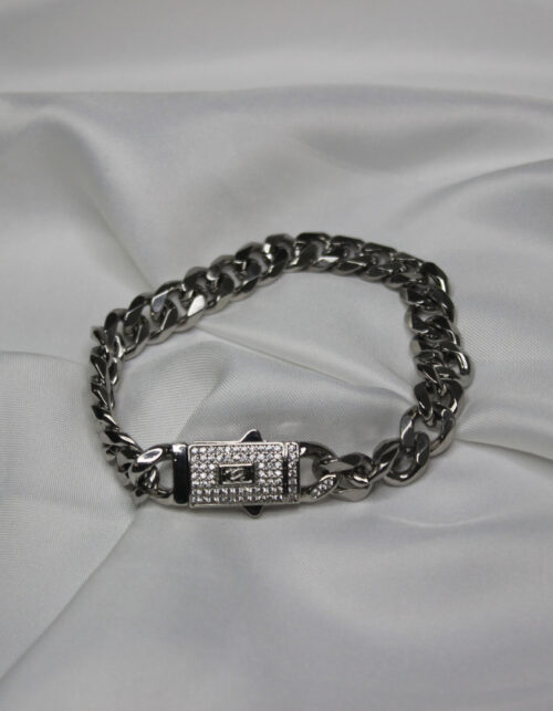 צמיד גורמט כסוף עם סוגר משובץ | סטיינלס סטיל