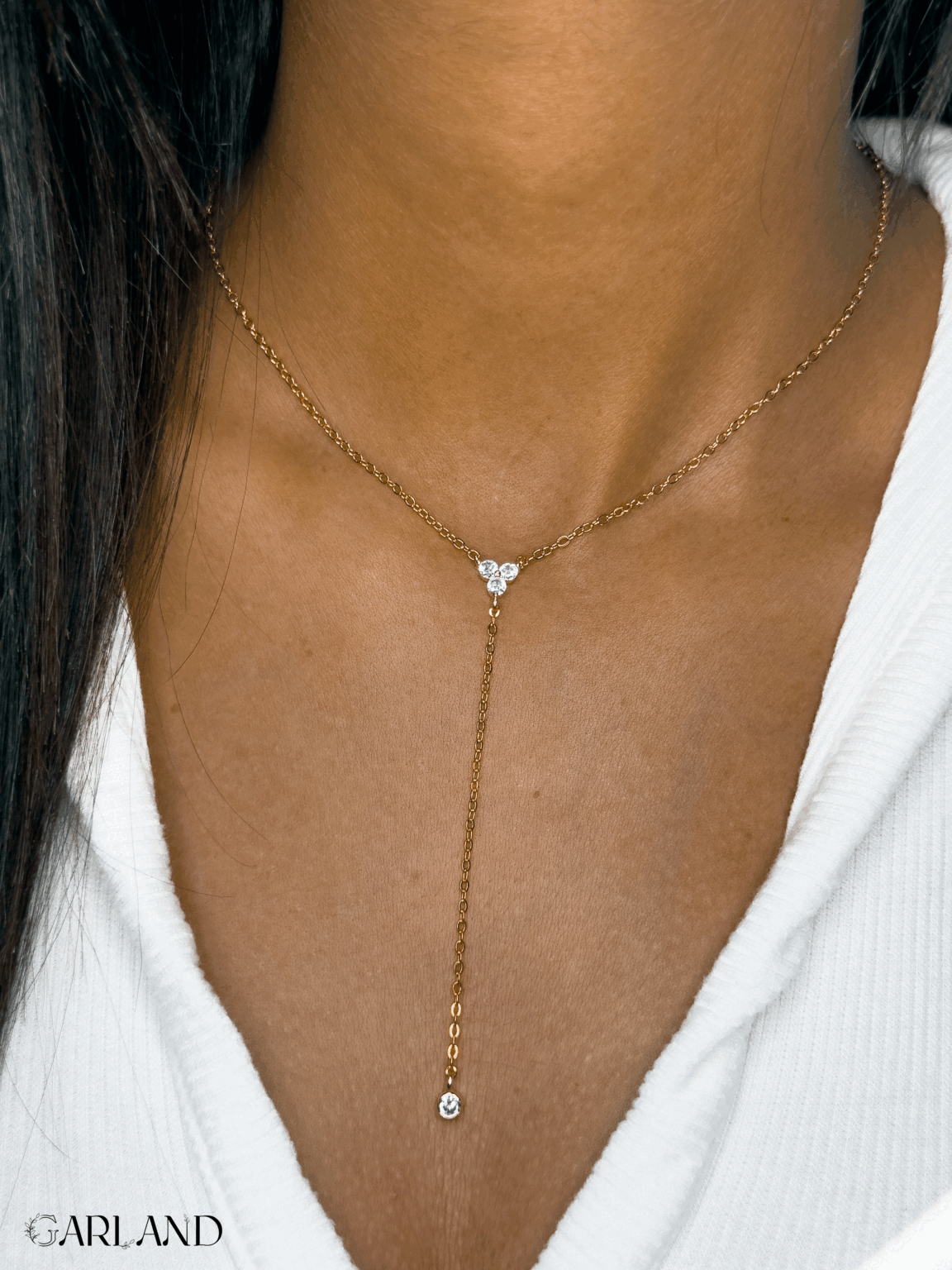 שרשרתעניסה-נשולבת-3-זרקונים-עם-זרקון-נופל-זהב