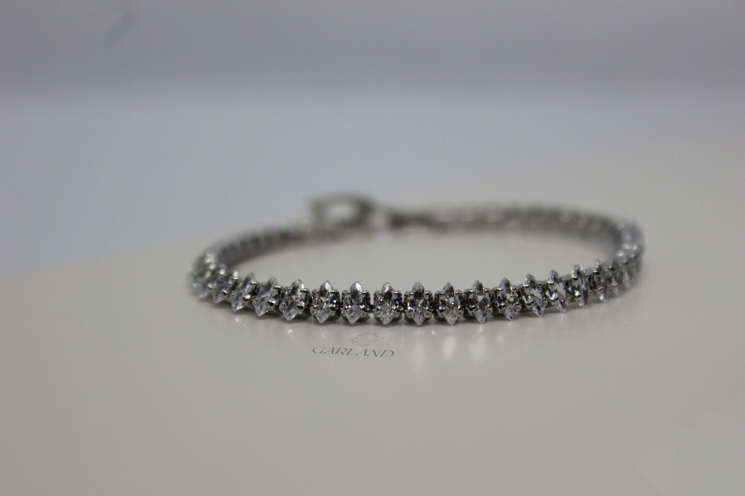 צמיד עלי טניס קטן