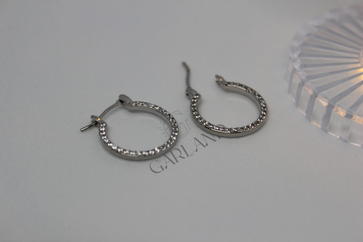 חישוק משובץ