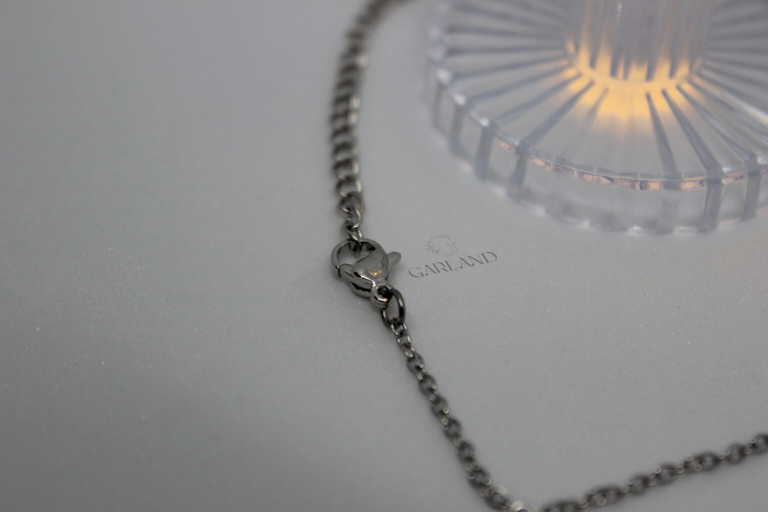 סוגר שרשראות כסף