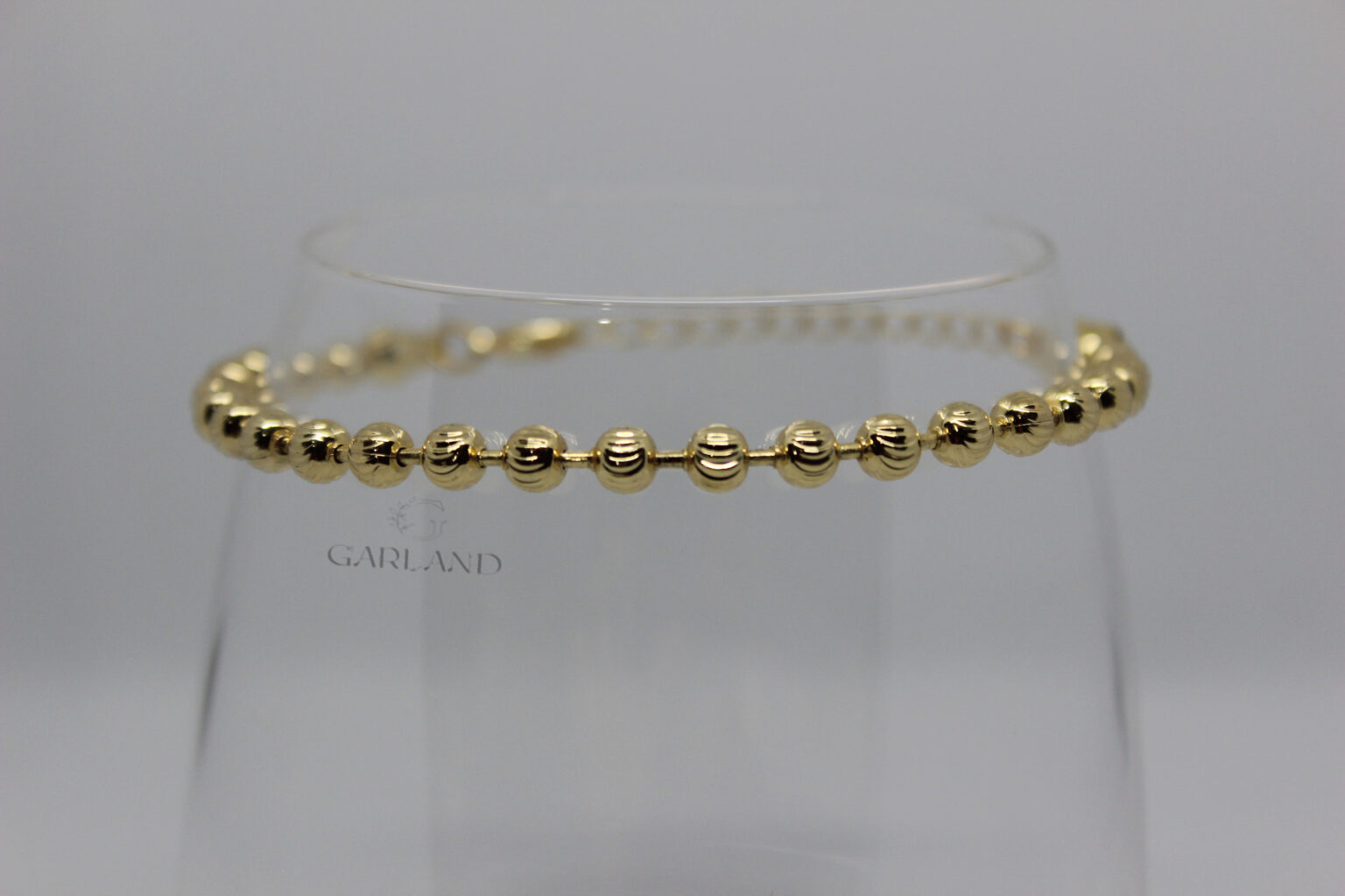 צמיד עיגולים גדולים חיתוכי לייזר