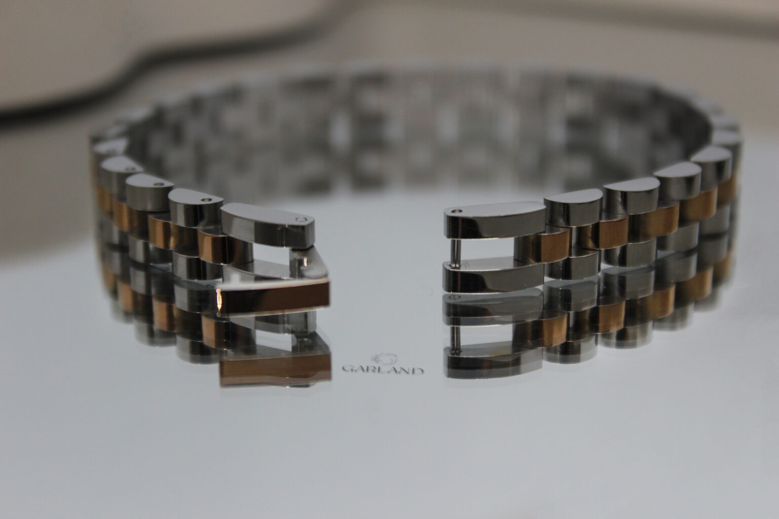 צמיד רוז גולד וכסף חוליות גבר סטיל סוגר