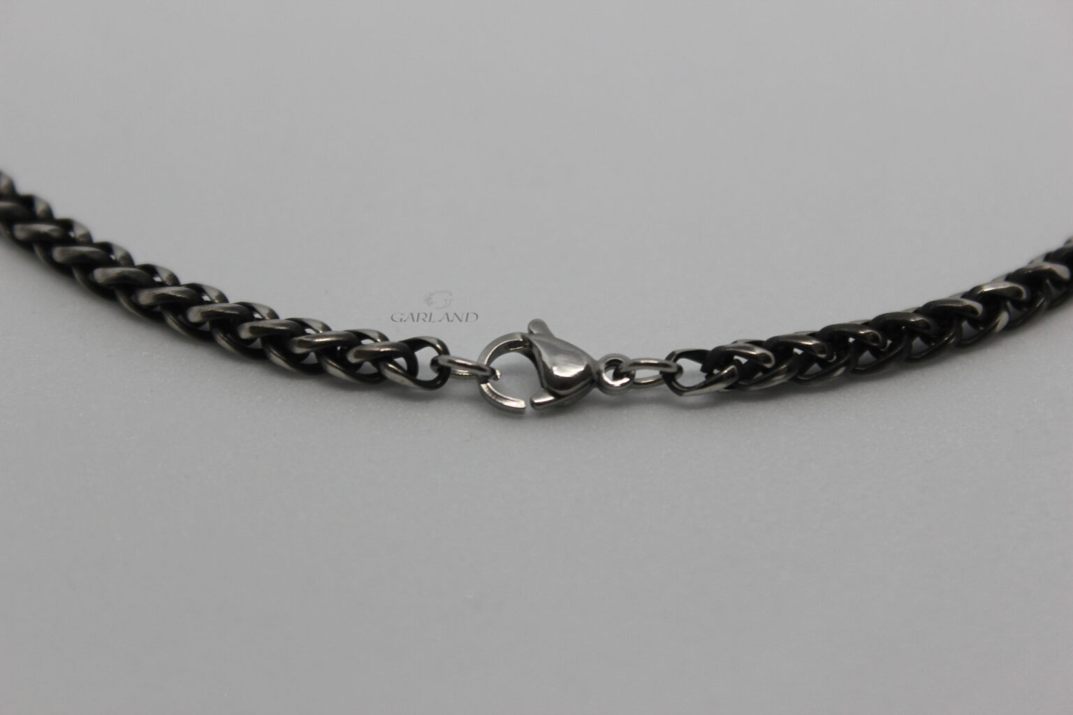 שרשרת חוליות מושחרת דקה סוגר