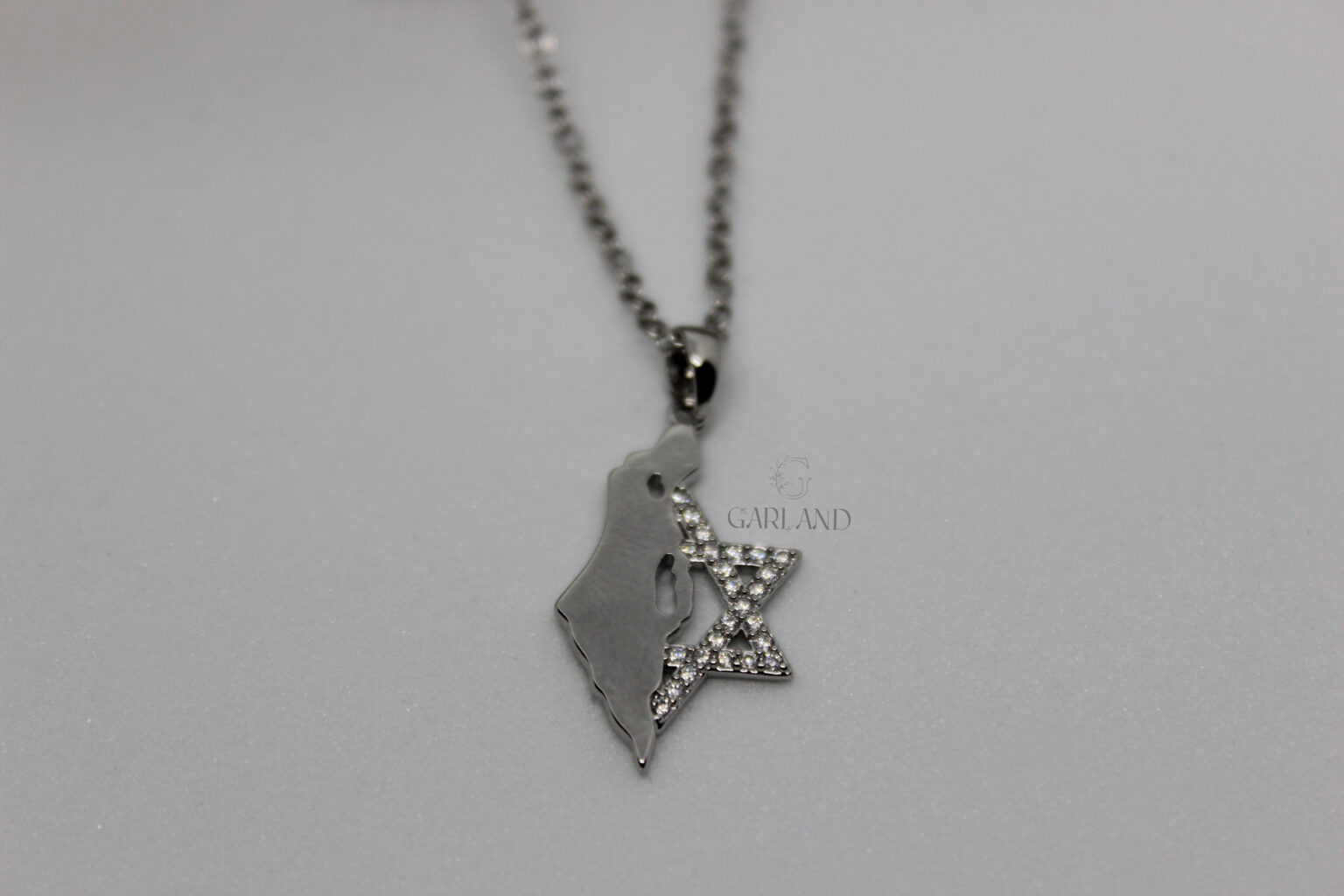 שרשרת מגן דוד וארץ ישראל